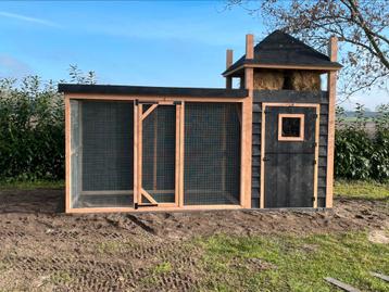 Nieuw kippenhok hooiberg met grote ren beschikbaar voor biedingen