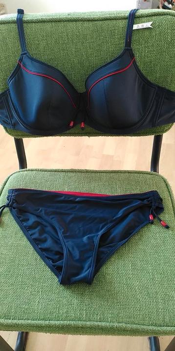 Prachtige bikini, blauw met rood, 90D / 42, Esprit beschikbaar voor biedingen