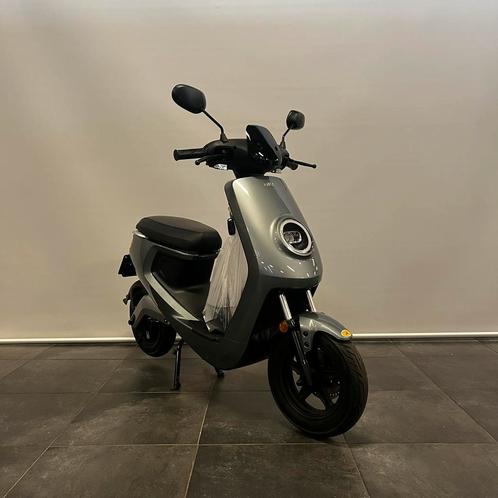 Niu M1 Elektrisch – 2018 – Slechts 111 km – Incl garantie, Fietsen en Brommers, Scooters | Overige merken, Zo goed als nieuw, Maximaal 25 km/u