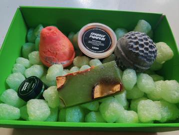lush kitchen box September 5 items beschikbaar voor biedingen