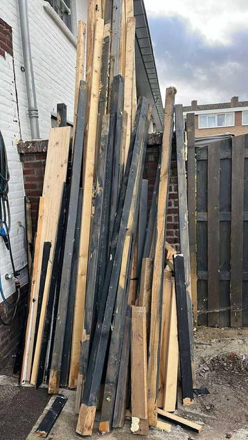 Gratis Houten Balken & OSB Platen beschikbaar voor biedingen