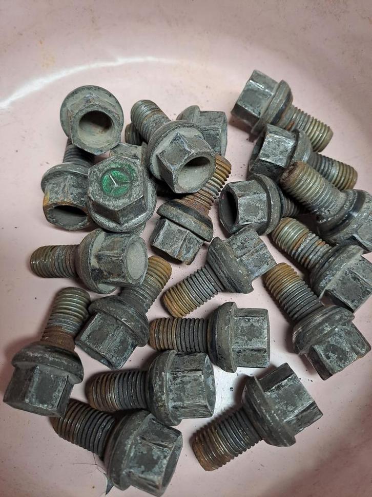 Gebruikte wielbouten voor mercedes, Auto-onderdelen, Klein materiaal, Mercedes-Benz, Gebruikt, Ophalen of Verzenden