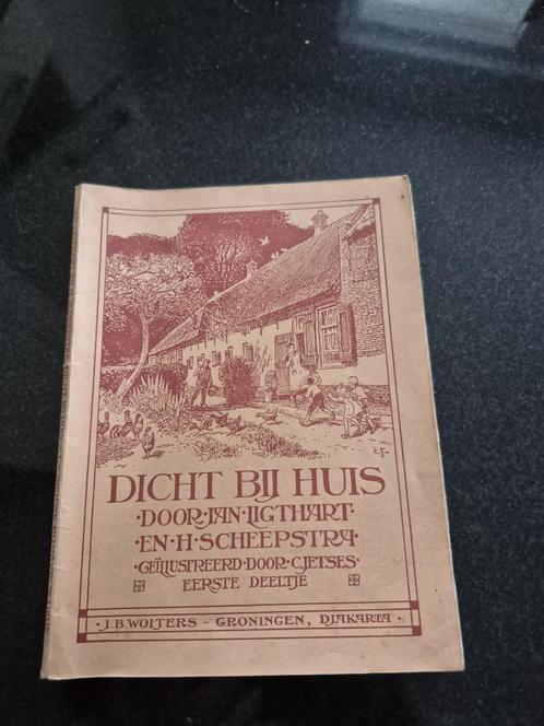 OUDE SCHOOLLEESBOEKJES - DICHT BIJ HUIS, Antiek en Kunst, Antiek | Boeken en Bijbels, Ophalen