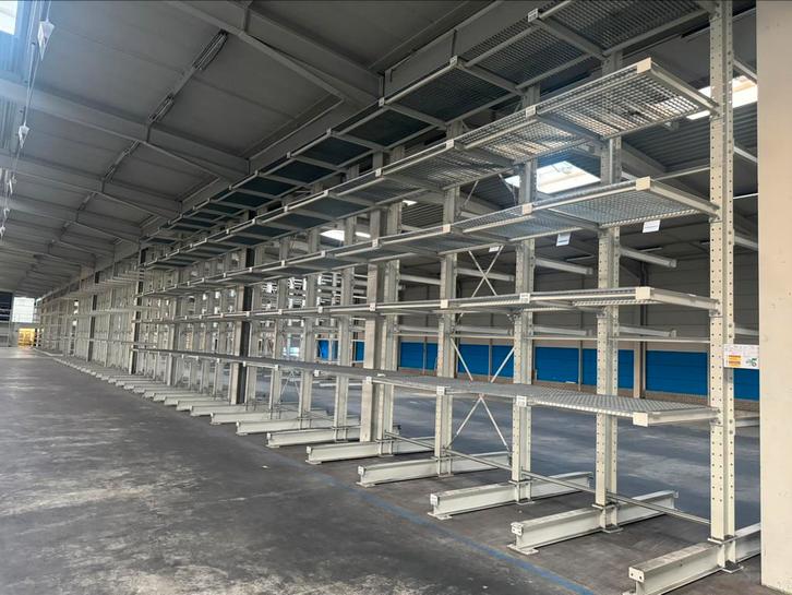 Dubbelzijdige draagarmstelling verstelbare armen 5,6m hoog, Zakelijke goederen, Kantoor en Winkelinrichting | Magazijn, Stelling en Opslag