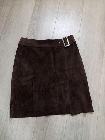 Bruin Suède Leren Rokje (Maat 38) beschikbaar voor biedingen