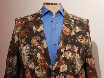 Circle Of Gentlemen Colbert met mooie pasvorm en bruine kleu beschikbaar voor biedingen