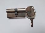 Buva cilinderslot 30/30 SKG** met 2 sleutels, Doe-het-zelf en Verbouw, Ophalen of Verzenden, Gebruikt, Rvs, Slot