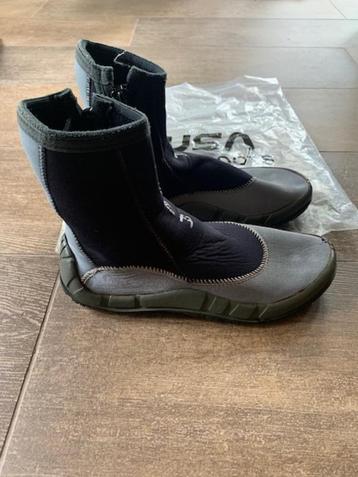 duikschoenen Tusa maat 10 (42) beschikbaar voor biedingen