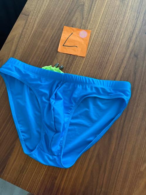 zwemslip, model: speeldo, maat L, blauw, heel dun materiaal, Kleding | Heren, Badmode en Zwemkleding, Ophalen of Verzenden