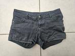 zwart kort shortje, Kort, Maat 42/44 (L), Ophalen of Verzenden, Gedragen