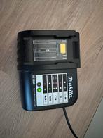 Makita DC18SD Accu Oplader, Ophalen, Zo goed als nieuw