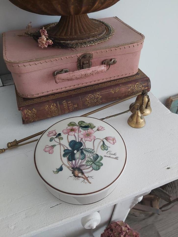 Villeroy & Boch schaaltje sieradendoosje deksel roze bloem., Antiek en Kunst, Antiek | Woonaccessoires, Ophalen of Verzenden