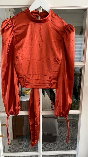 Mooie blouse top met openrug mt 40/42 beschikbaar voor biedingen