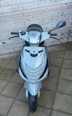 Piaggio zip 4t Brom, Fietsen en Brommers, Scooters | Piaggio, Maximaal 45 km/u, Zip, Ophalen of Verzenden, Zo goed als nieuw