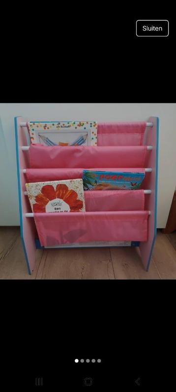 boekenkast mini mouse  beschikbaar voor biedingen