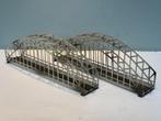 2 Märklin 467/2 boogbruggen met doorlopende middengeleider, Wisselstroom, Gebruikt, Brug, Tunnel of Gebouw, Ophalen of Verzenden