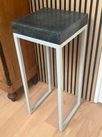 Stijlvolle Plantentafel, Huis en Inrichting, Tafels | Bijzettafels, Ophalen, Overige materialen, Minder dan 55 cm, Gebruikt