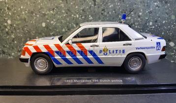Mercedes Benz 190 POLITIE NL 1/18 Triple9 beschikbaar voor biedingen