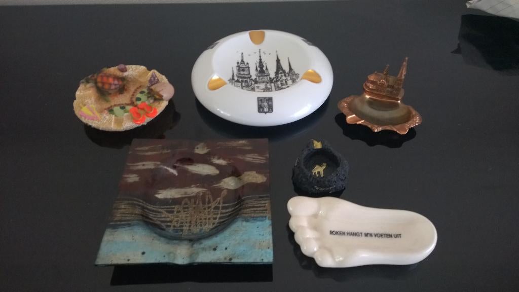 Asbakken- glas - tin - kunststof - koper, Verzamelen, Ophalen of Verzenden, Zo goed als nieuw, Asbak