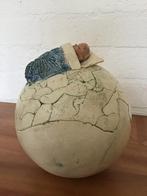 keramiek (baby op bol), Antiek en Kunst, Antiek | Keramiek en Aardewerk, Ophalen of Verzenden