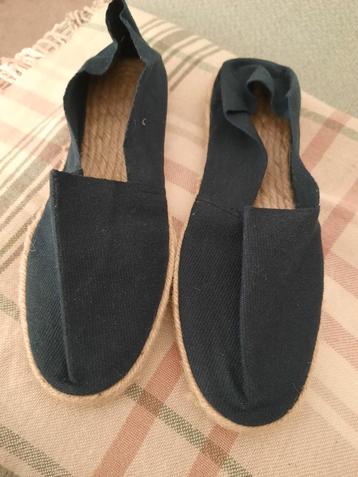 Espadrillas. beschikbaar voor biedingen