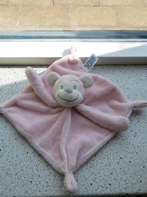Knuffeldoek roze aap of beer merk VIB Very Important Baby, Kinderen en Baby's, Speelgoed | Knuffels en Pluche, Zo goed als nieuw