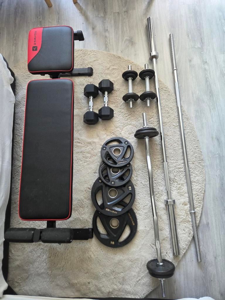 Complete fitness set: bank, halters en gewichten, Ophalen, Gebruikt, Rug, Fitnessbank