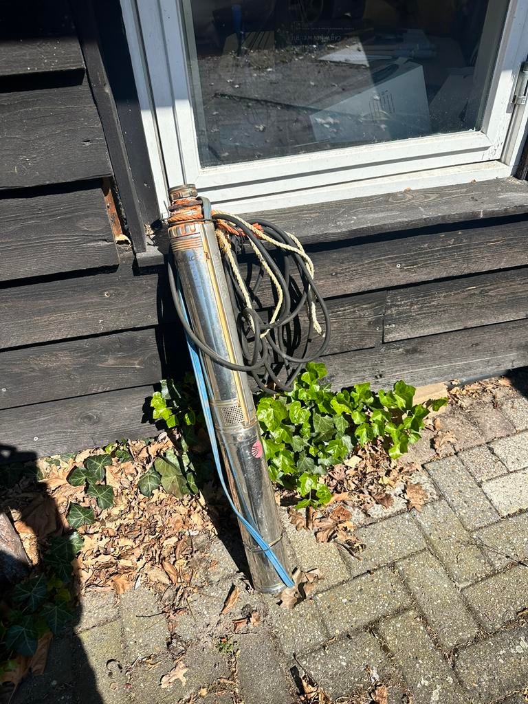 Te koop, bronpomp op krachtstroom, Tuin en Terras, Ophalen of Verzenden, Zo goed als nieuw
