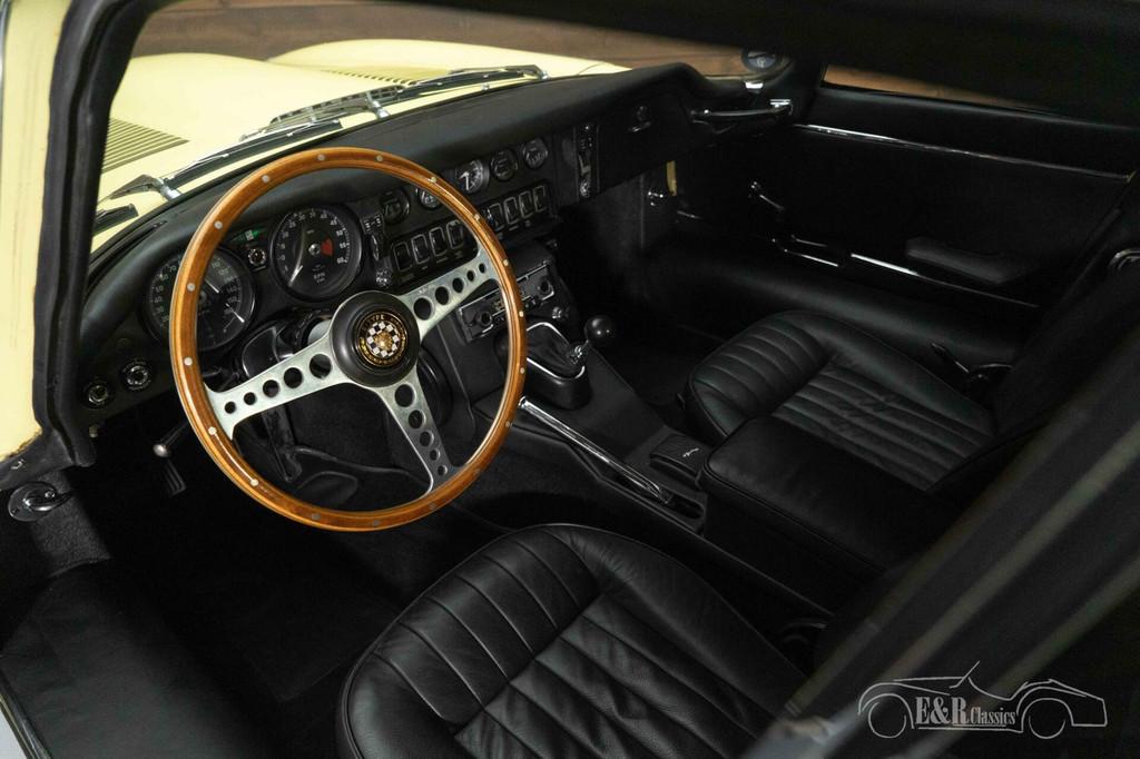 Jaguar E-Type S2 Coupe | Gerestaureerd | 1970, Auto's, Achterwielaandrijving, Zwart, Leder, Bedrijf