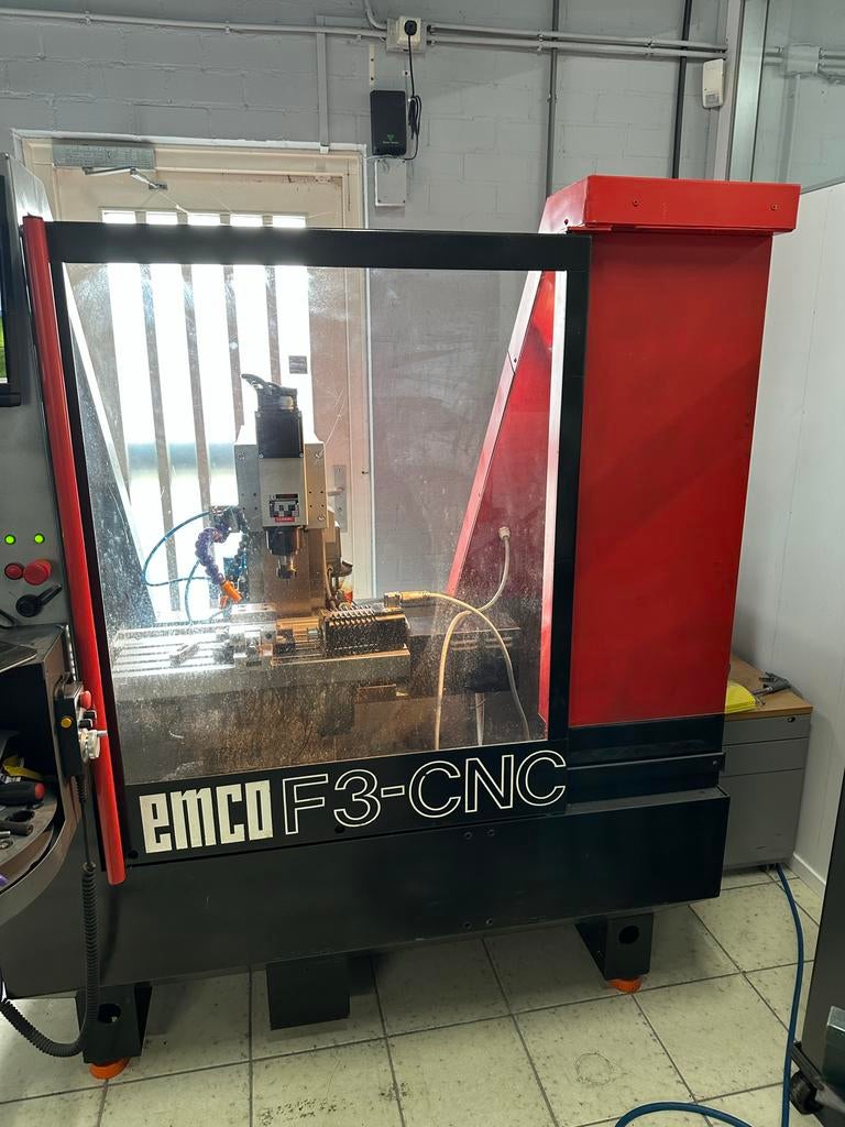 Emco F3 CNC freesmachine - Gereviseerd met moderne software, Doe-het-zelf en Verbouw, Gereedschap | Freesmachines, Ophalen, Gebruikt