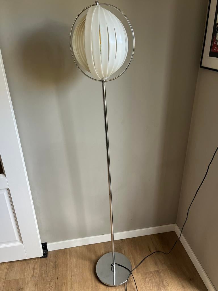 Vintage Moon vloerlamp. Space Age lamp. Christian Koban., Huis en Inrichting, Lampen | Vloerlampen, Ophalen, Zo goed als nieuw