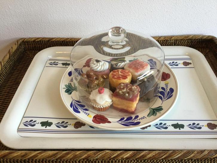 Boerenbont Boch België (Taartschaal ), Huis en Inrichting, Keuken | Servies, Zo goed als nieuw, Overige typen, Boerenbont, Aardewerk