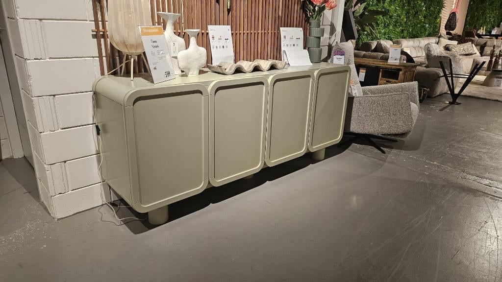 Dressoir, Ophalen, Gebruikt, 25 tot 50 cm, 150 tot 200 cm