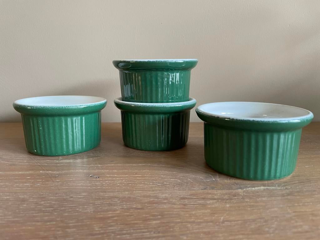 4 Emile Henry ramekins, ovenschaaltjes of souffléschaaltjes, Ophalen of Verzenden, Zo goed als nieuw