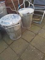 2 zinken vuilnisbakken - 1 van Velsen, 1 zonder plaatsnaam, Huis en Inrichting, Woonaccessoires | Prullenbakken, Ophalen of Verzenden