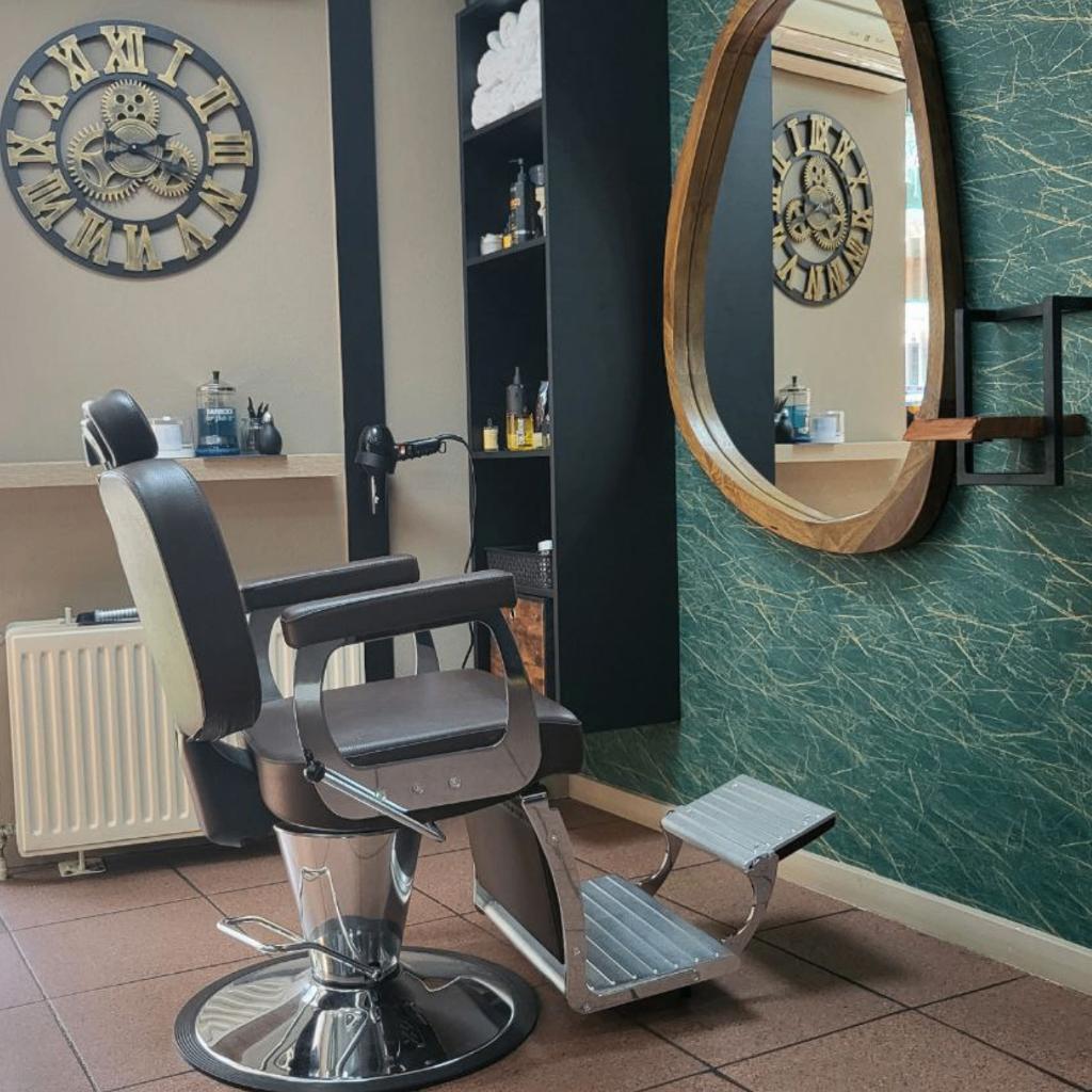 KAPPER STOELHUURDER GEZOCHT (M/V) Zpp