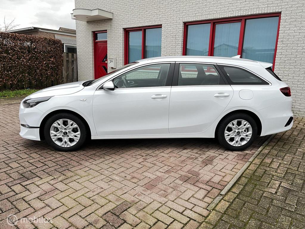 Kia Ceed Sportswagon 1.5 T-GDi DynamicLine NAVI/CAMERA/CRUIS, Voorwielaandrijving, Stof, Gebruikt, Zwart