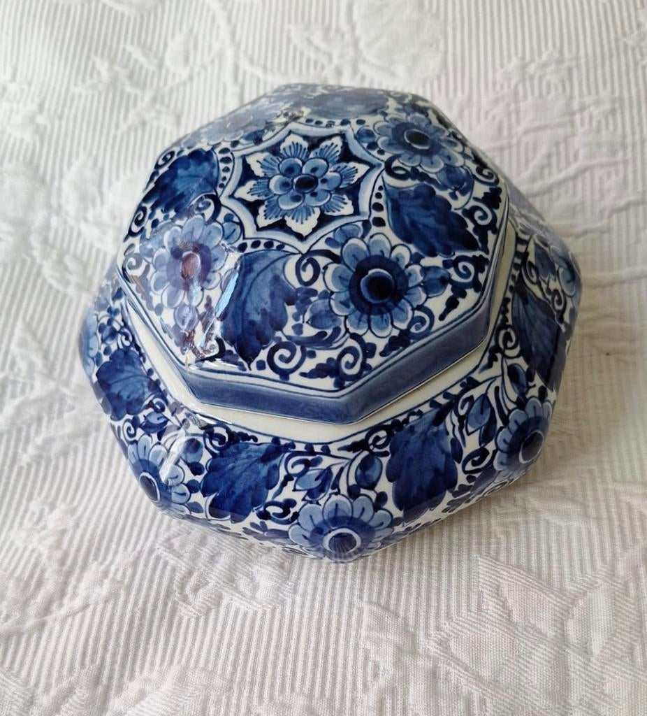 Bonbonnière Delfts Blauw 1959, Ophalen of Verzenden, Porselein, Kop en/of schotel