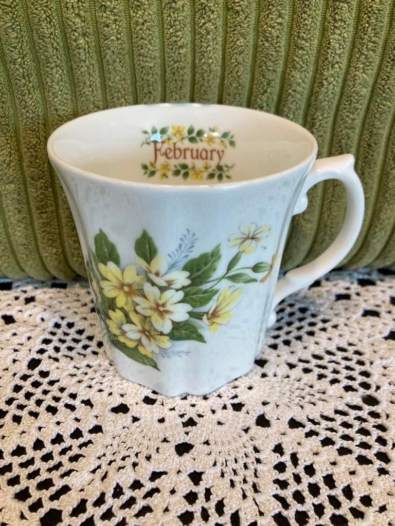 Beker Februari, Royal Grafton (070426), Huis en Inrichting, Keuken | Servies, Ophalen of Verzenden, Zo goed als nieuw, Overige stijlen