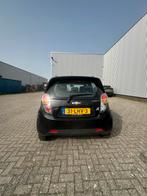 Chevrolet Spark 1.0 ls benzine 2010 Zwart, Auto's, Voorwielaandrijving, 839 kg, 4 cilinders, Origineel Nederlands