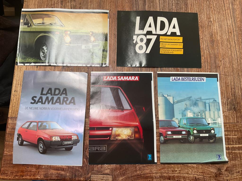 Lada folders jaren ‘80, Ophalen of Verzenden, Zo goed als nieuw, Overige merken