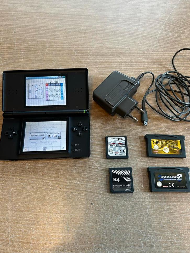 Nintendo DS met spellen, Spelcomputers en Games, Spelcomputers | Nintendo DS, Gebruikt, DS Original of Phat, Zwart, Met games