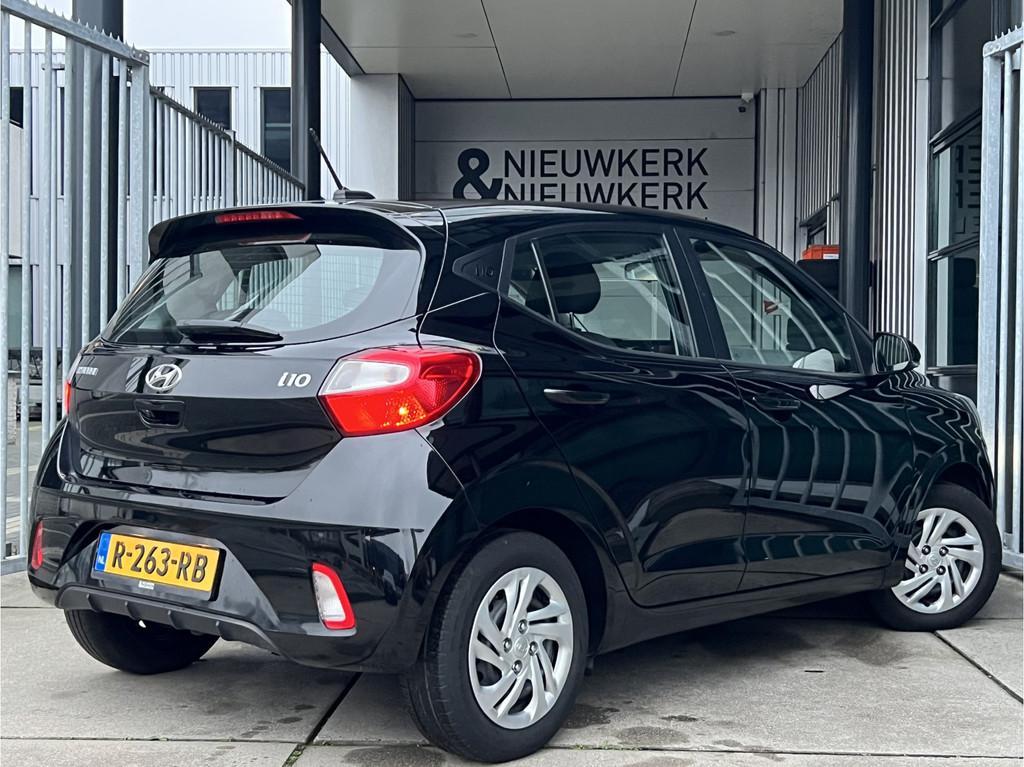 Hyundai i10 1.0 Comfort Smart | CAMERA | NAVI | CARPLAY / AN, Voorwielaandrijving, Stof, Gebruikt, 899 kg
