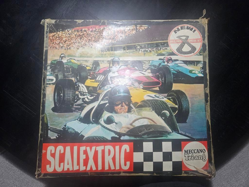 Scalextric racebaan met twee auto's, Ophalen of Verzenden