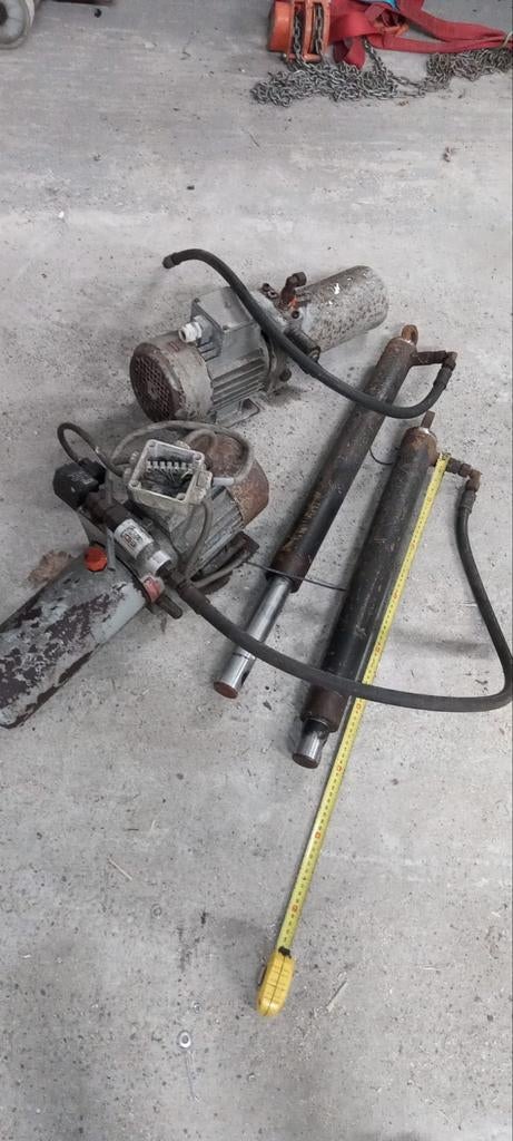 2x Hydraulische pomp met cilinder, Ophalen of Verzenden