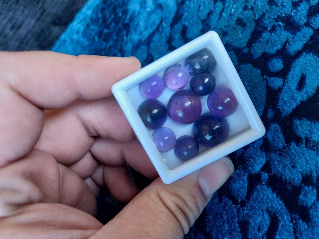 Ronde donker paarse amethist cabochons, Ophalen of Verzenden, Zo goed als nieuw