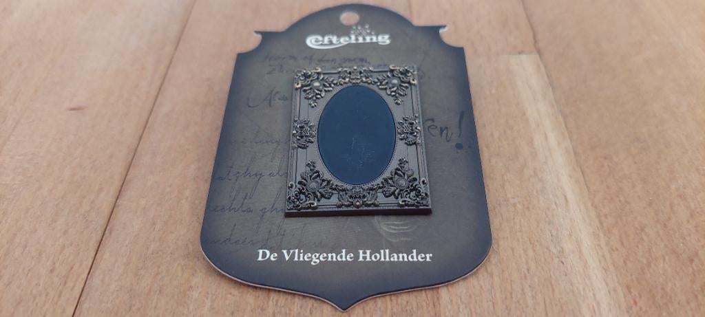 Efteling pin vliegende Hollander, Ophalen of Verzenden, Zo goed als nieuw, Button of Speldje
