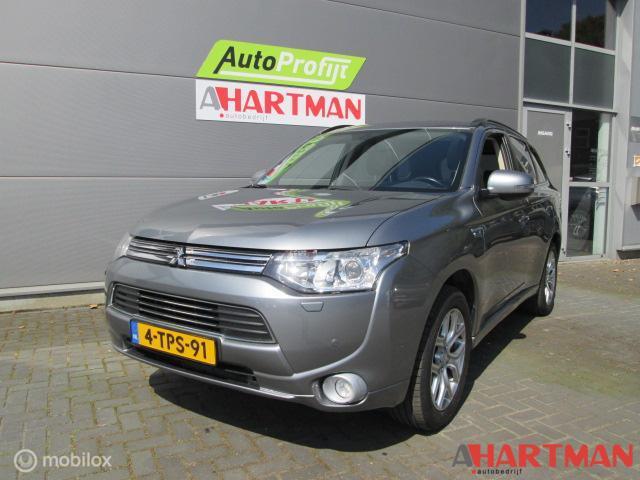 Mitsubishi Outlander 2.0 PHEV Instyle Trekhaak, Auto's, 4 cilinders, Vierwielaandrijving, Hybride Elektrisch/Benzine, SUV of Terreinwagen