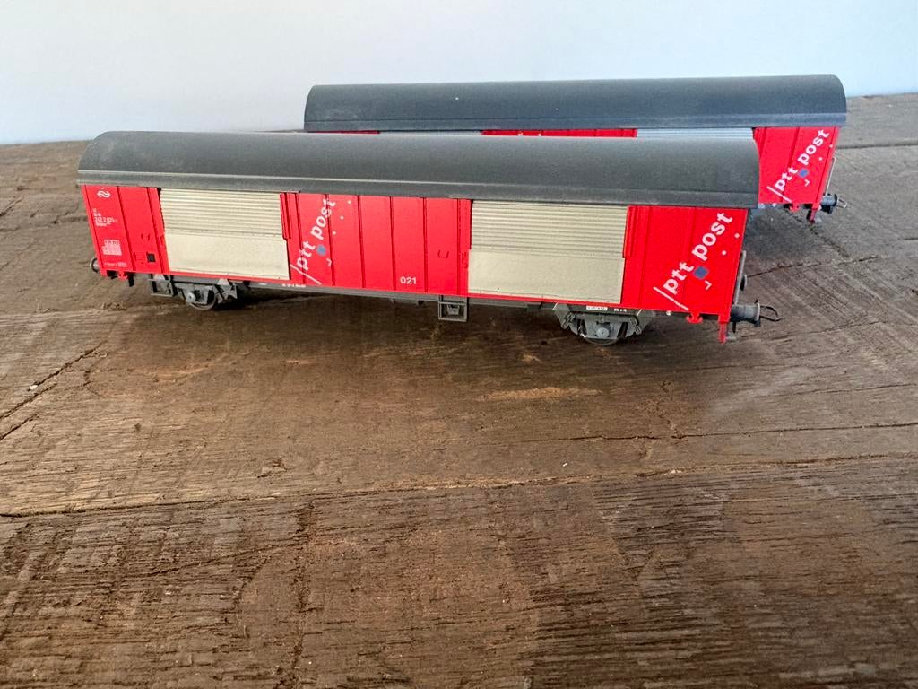 PTT post wagons, Hobby en Vrije tijd, Modeltreinen | H0, Gelijkstroom, Wagon, Ophalen of Verzenden, Zo goed als nieuw