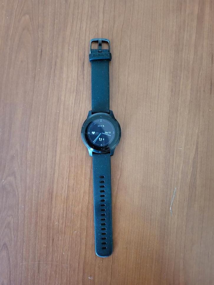 Garmin Vivoactive 4S - Zo goed als nieuw, compleet, Sieraden, Tassen en Uiterlijk, Smartwatches, Zo goed als nieuw, Afstand, Calorieverbanding